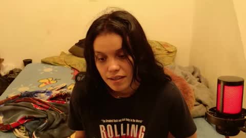 trixx_01 online show from December 2025 08:32:02 AM