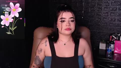 Snapshot of trixxiee_ chatting on February 2025 06:42:02 PM trixxiee_ online show from February 2025 06:42:02 PM