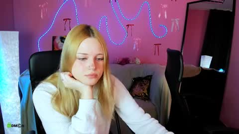 Trixy online show from April 2026 12:21:01 PM