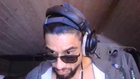 Snapshot of tropppel888 chatting on November 2025 02:51:01 PM Open minded - Hetro - Male online show from November 2025 02:51:01 PM