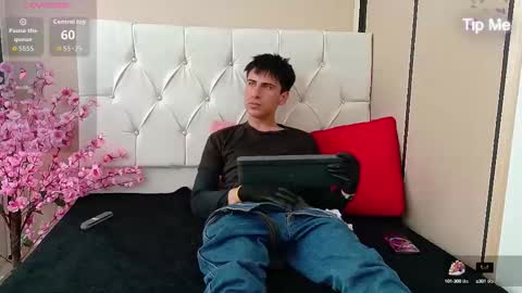Snapshot of troy_boy20 chatting on October 2025 09:01:01 PM Troy online show from October 2025 09:01:01 PM