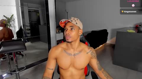 Snapshot of troywesly_ chatting on October 2025 12:19:01 AM Troy wesly online show from October 2025 12:19:01 AM