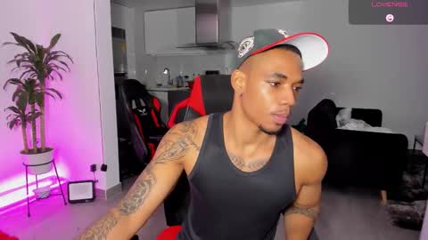 Snapshot of troywesly_ chatting on November 2025 11:38:01 PM Troy wesly online show from November 2025 11:38:01 PM