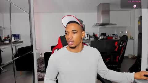 Snapshot of troywesly_ chatting on November 2025 12:39:02 PM Troy wesly online show from November 2025 12:39:02 PM