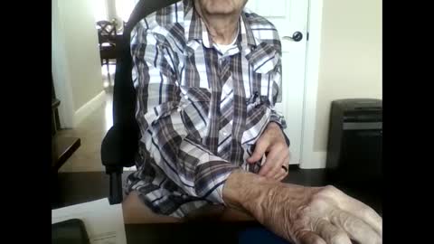 Snapshot of trucker11 chatting on February 2025 04:29:01 PM chuck trucker- skp online show from February 2025 04:29:01 PM