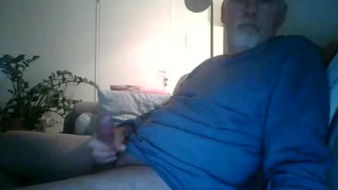 Snapshot of trukturk chatting on December 2025 08:26:01 PM trukturk online show from December 2025 08:26:01 PM