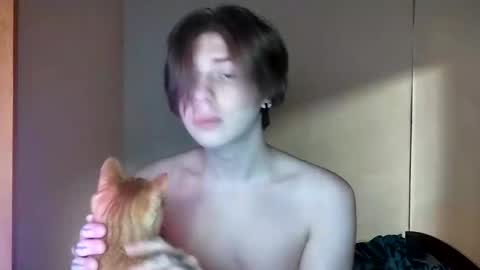 Emilum online show from February 2025 10:31:02 PM