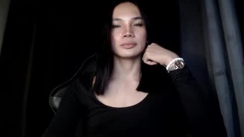 ts_athisa online show from November 2025 05:52:01 PM