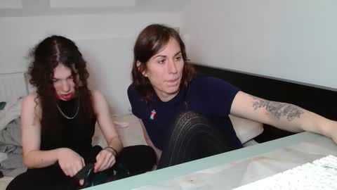 TSBubbles online show from December 2025 10:07:02 PM