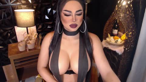 Snapshot of tsdarkdevon chatting on January 2025 01:15:01 AM tsdarkdevon online show from January 2025 01:15:01 AM