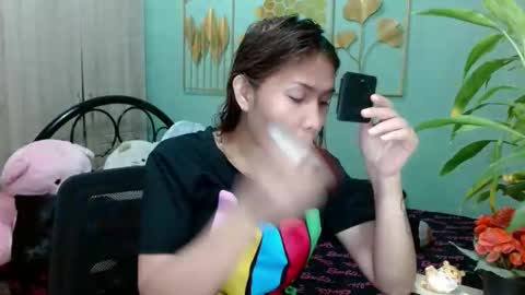 Snapshot of tsempress chatting on November 2025 06:40:02 PM SHENA online show from November 2025 06:40:02 PM