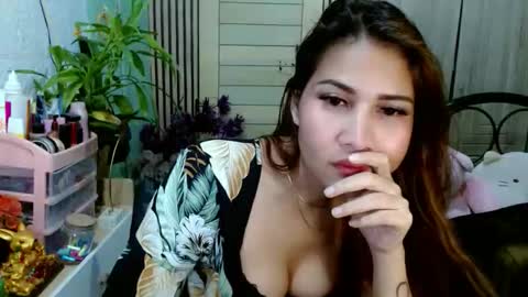 Snapshot of tsempress chatting on December 2025 03:30:02 PM SHENA online show from December 2025 03:30:02 PM