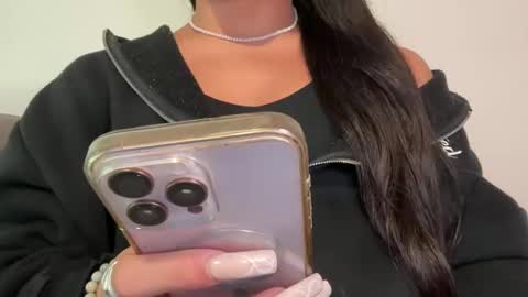 Snapshot of tsj777 chatting on October 2025 06:27:01 PM tsj777 online show from October 2025 06:27:01 PM