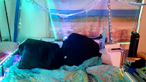 Snapshot of tsmagicstick chatting on December 2025 06:32:01 AM TSMagicStick online show from December 2025 06:32:01 AM