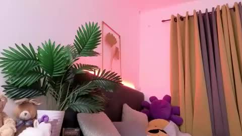 Snapshot of tsnathaliasilvana chatting on February 2026 12:33:01 PM Bella Ratbu online show from February 2026 12:33:01 PM