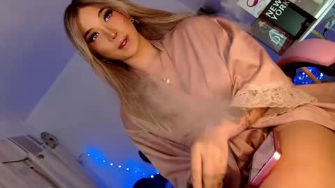 Snapshot of tssluttycutie chatting on February 2025 08:55:01 AM MARIA online show from February 2025 08:55:01 AM