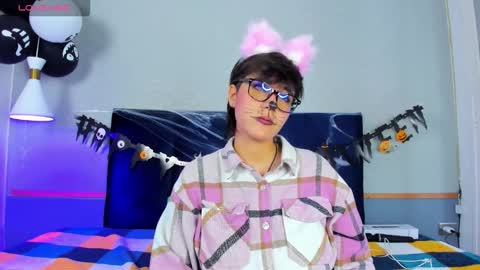 Snapshot of tsuki_maru chatting on October 2025 09:26:02 PM Maru online show from October 2025 09:26:02 PM