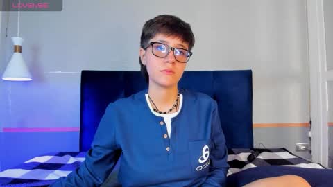 Snapshot of tsuki_maru chatting on November 2025 08:27:02 PM Maru online show from November 2025 08:27:02 PM