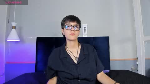 Snapshot of tsuki_maru chatting on November 2025 08:36:02 PM Maru online show from November 2025 08:36:02 PM