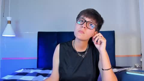 Snapshot of tsuki_maru chatting on November 2025 08:30:01 PM Maru online show from November 2025 08:30:01 PM