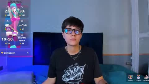 Snapshot of tsuki_maru chatting on November 2025 08:21:02 PM Maru online show from November 2025 08:21:02 PM