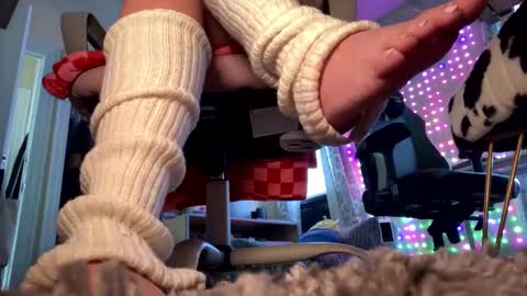 MOCHI NEXT DOOR online show from September 2025 06:52:02 PM