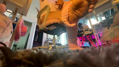 MOCHI NEXT DOOR online show from February 2026 05:28:01 PM