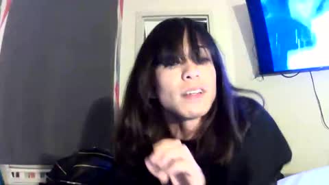 tsvickyyvee online show from May 2026 06:43:01 AM