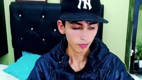 Snapshot of ttimy_x_boy chatting on January 2025 03:04:02 AM ttimy online show from January 2025 03:04:02 AM