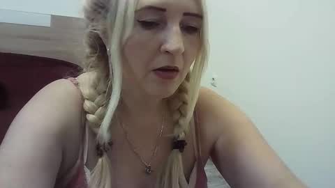 Snapshot of ttrnynela chatting on October 2025 07:16:01 AM Ttrnynela online show from October 2025 07:16:01 AM