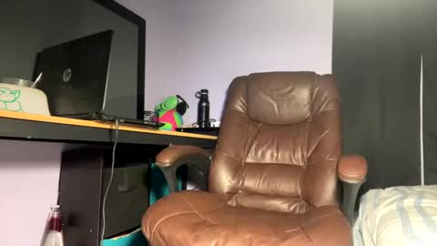 Snapshot of tuamante000 chatting on February 2025 03:05:01 PM Stimulation make me Cum in Public or in Pvt online show from February 2025 03:05:01 PM