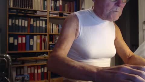 FINN but call me NANNA online show from December 2024 03:37:01 PM