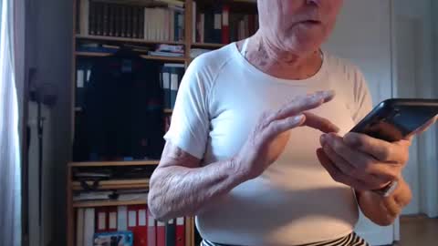 FINN but call me NANNA online show from February 2025 08:59:02 AM