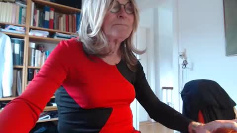 FINN but call me NANNA online show from November 2025 08:58:01 AM