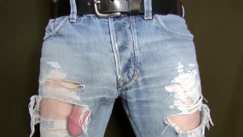 Snapshot of turquoise_metallic chatting on January 2026 02:28:01 AM Phil Box online show from January 2026 02:28:01 AM