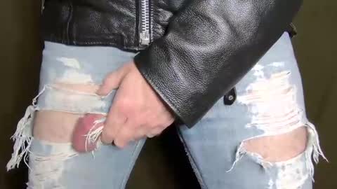 Snapshot of turquoise_metallic chatting on January 2026 02:50:02 AM Phil Box online show from January 2026 02:50:02 AM