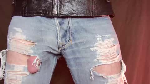 Snapshot of turquoise_metallic chatting on January 2026 01:49:01 PM Phil Box online show from January 2026 01:49:01 PM