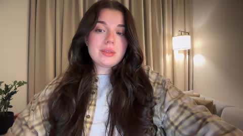 Snapshot of tutti_frutti_ chatting on June 2026 08:44:01 PM Ariana online show from June 2026 08:44:01 PM