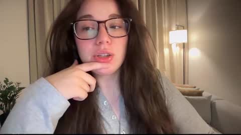 Snapshot of tutti_frutti_ chatting on August 2026 08:29:01 PM Ariana online show from August 2026 08:29:01 PM