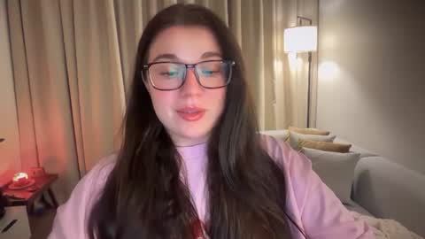 Snapshot of tutti_frutti_ chatting on August 2026 06:00:01 PM Ariana online show from August 2026 06:00:01 PM