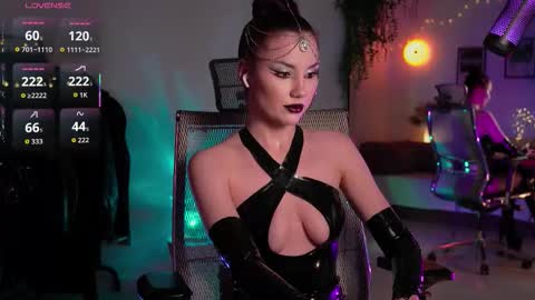 Snapshot of tv_miss chatting on December 2025 04:08:01 AM Miss Veth online show from December 2025 04:08:01 AM