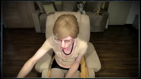 Clementine online show from December 2025 08:45:01 AM