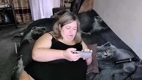 Lana online show from October 2025 04:49:01 AM