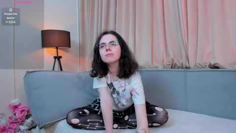 twannathidphy online show from March 2026 02:12:02 PM