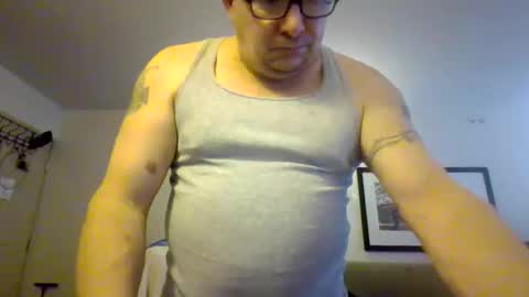 Snapshot of tweeter74 chatting on December 2025 04:14:01 PM Tweeter74 online show from December 2025 04:14:01 PM