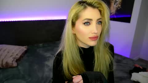 Snapshot of tweety_twist chatting on February 2025 04:35:01 AM MayCarrey online show from February 2025 04:35:01 AM