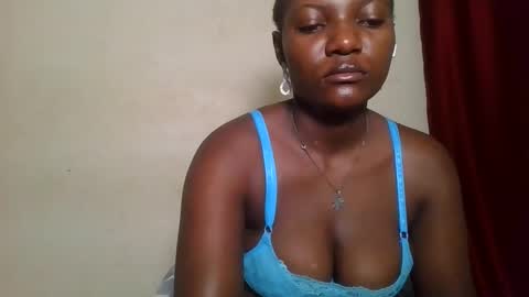 twerker_lyly online show from November 2025 01:23:01 PM