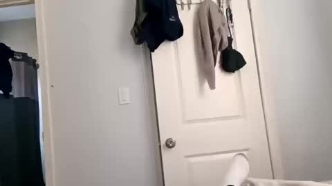 twest84 online show from October 2025 09:58:02 PM