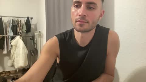 Twinkboy online show from November 2025 09:06:02 PM