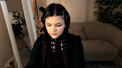 Snapshot of twilightwalk chatting on October 2025 07:47:02 PM Melanie online show from October 2025 07:47:02 PM